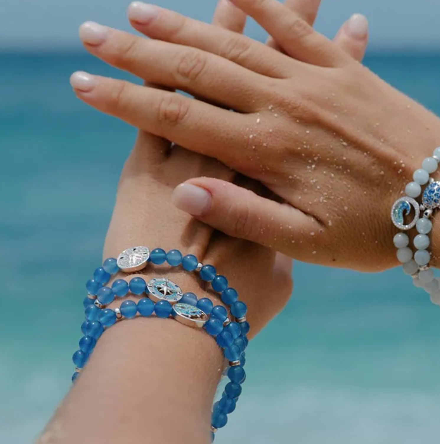 Sterling Silver Compass Blue Agate Stretchy Bracelet