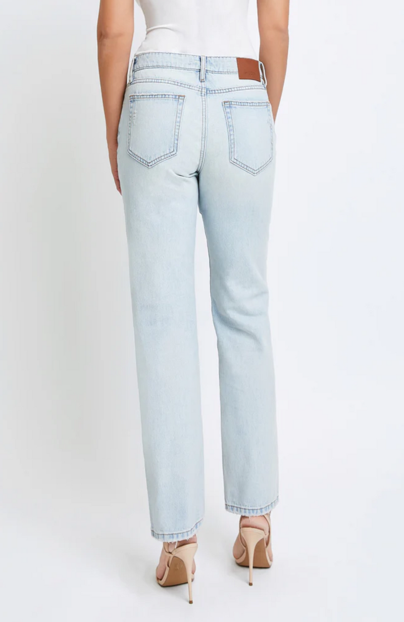 Light Wash Clean Classic Relaxed Straight