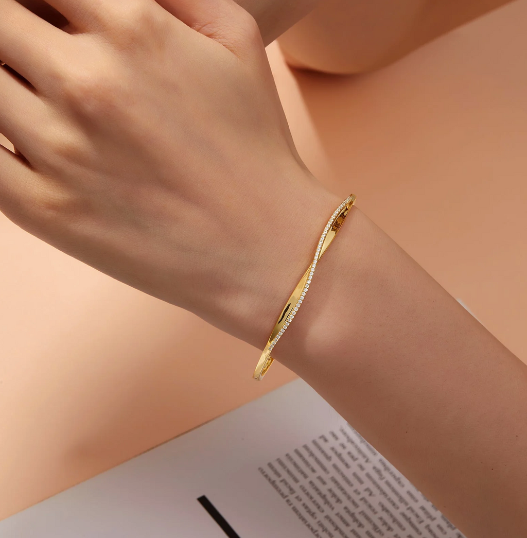0.49 CTW Open Hinged Bangle Bracelet