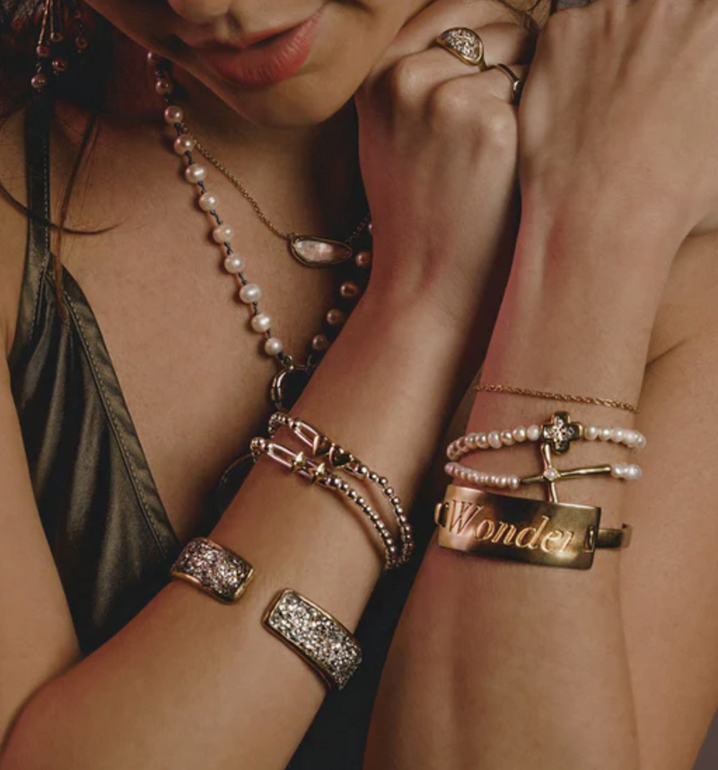 Kristal Harmony Hinge Cuff