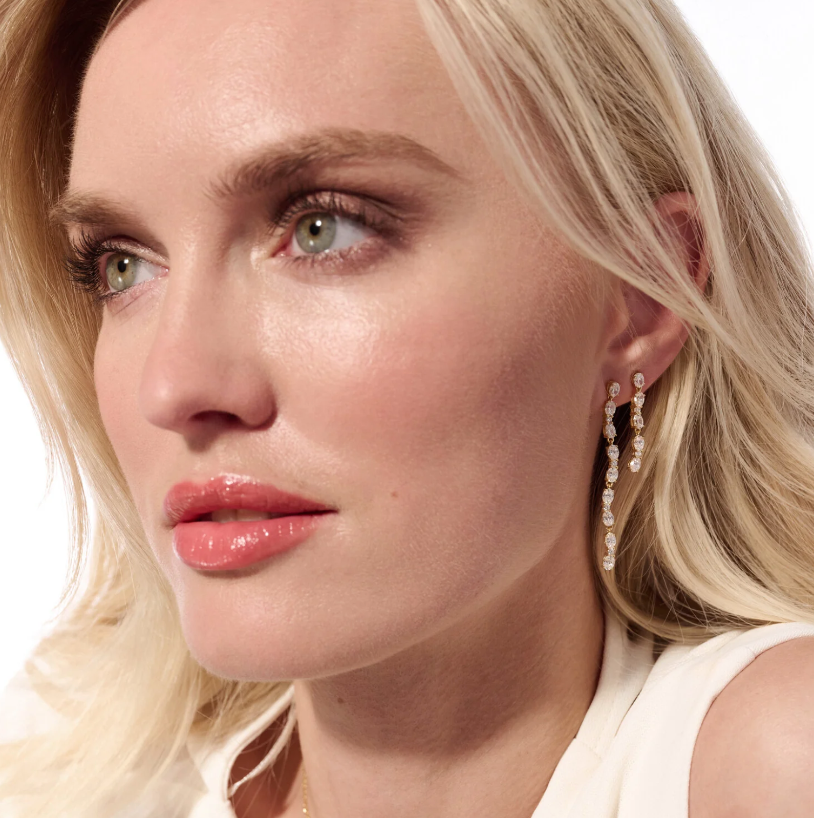 Gold CZ Ellera Ovale Sette Earrings
