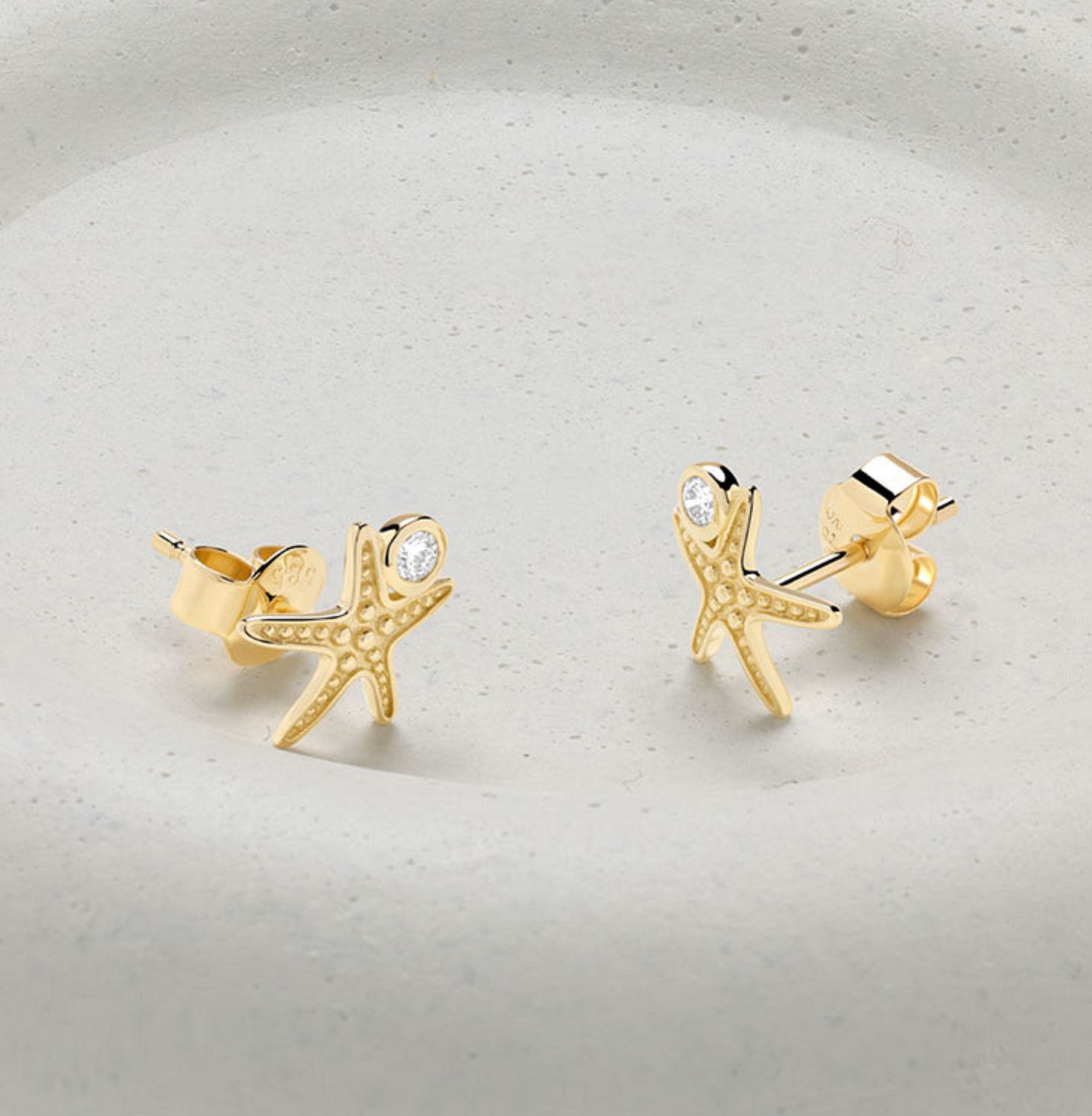 Deep Blue 14kt Gold Lab Diamond Starfish Earrings