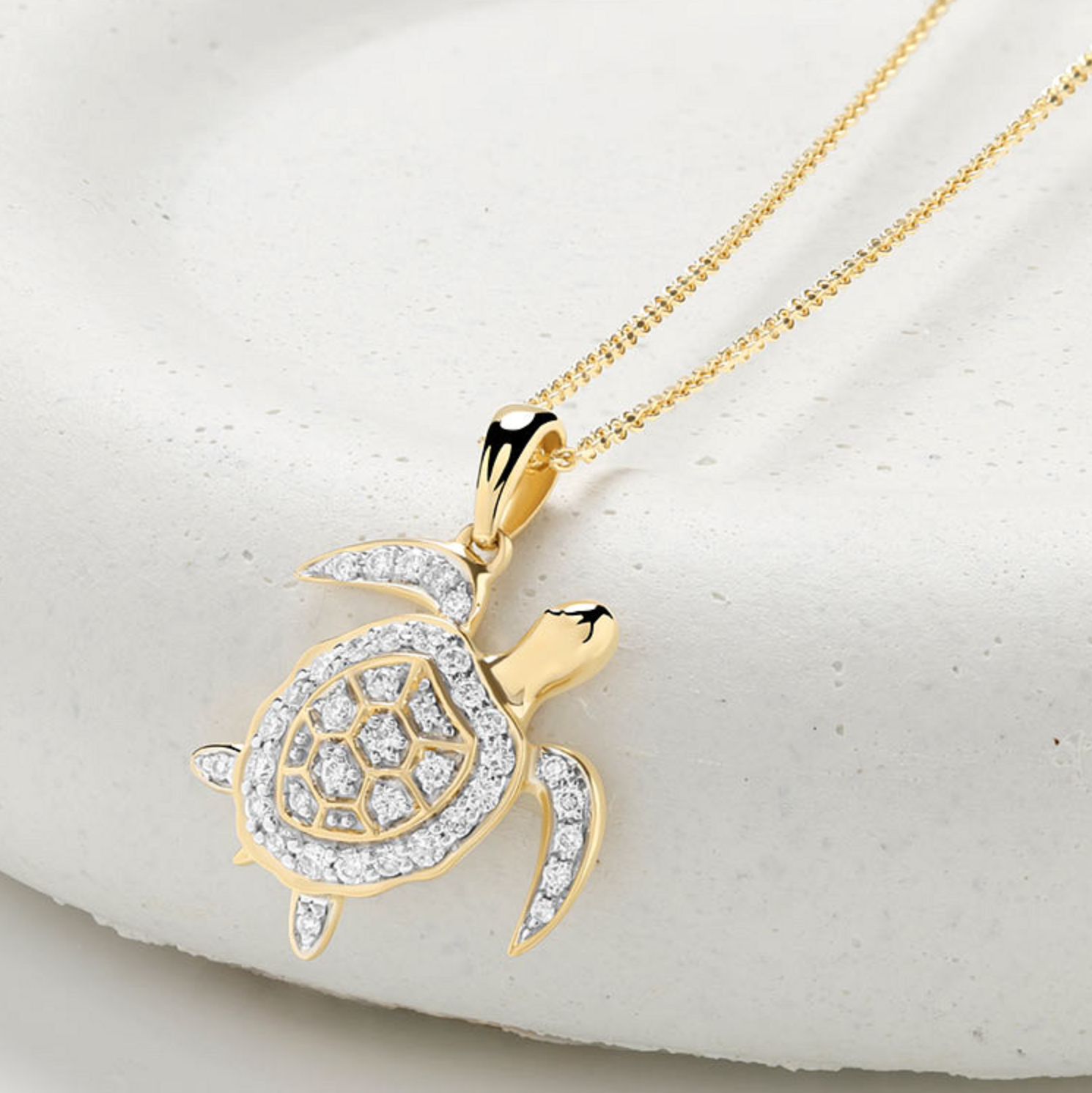 Deep Blue 14kt Gold Lab Diamond Turtle Necklace