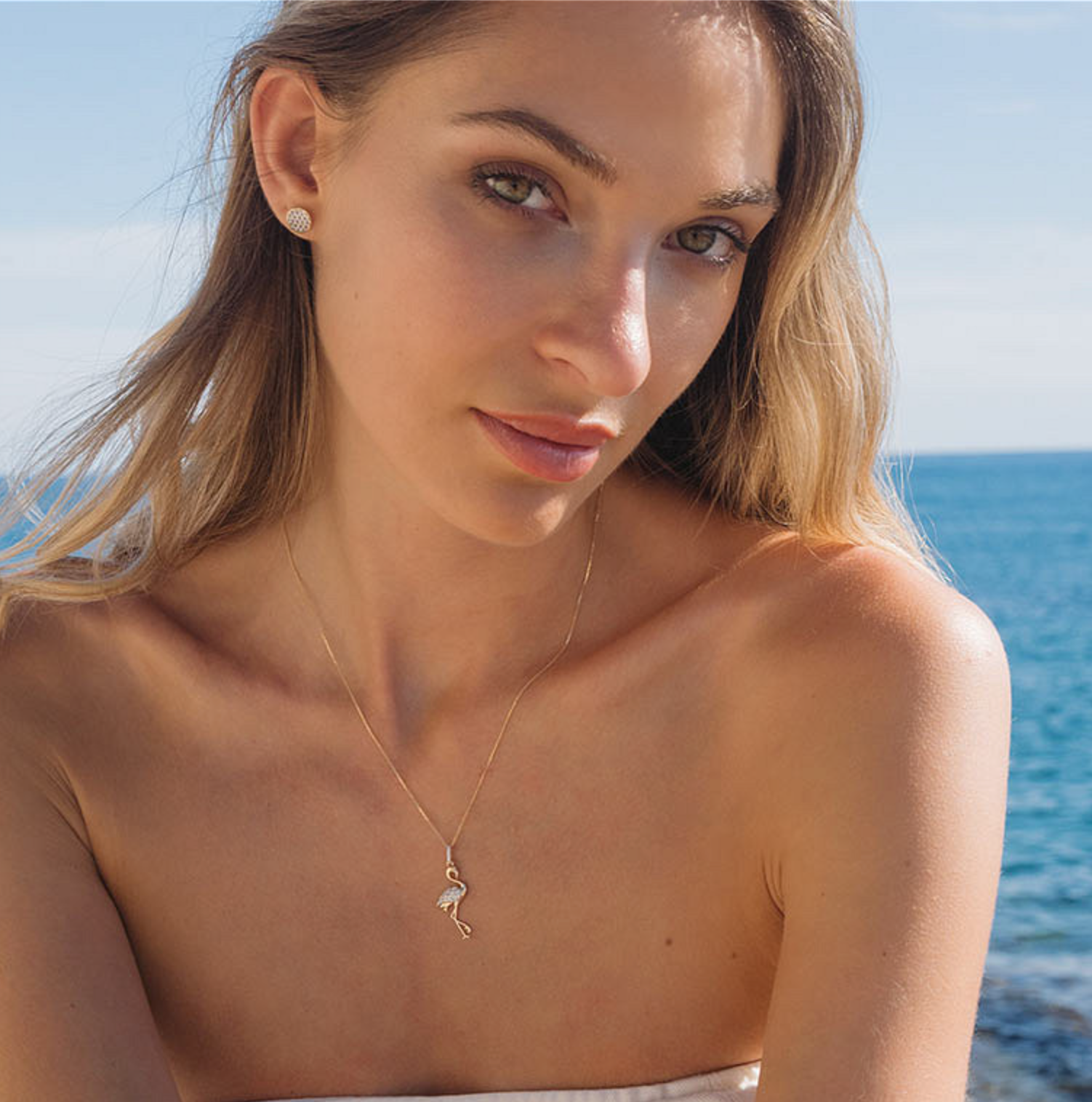 Deep Blue 14kt Gold Lab Diamond Flamingo Necklace