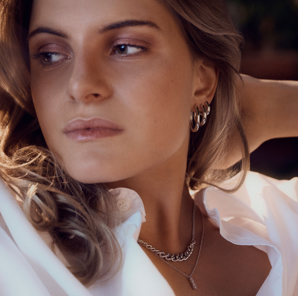 Silver Carrara Pianura Medio Earrings
