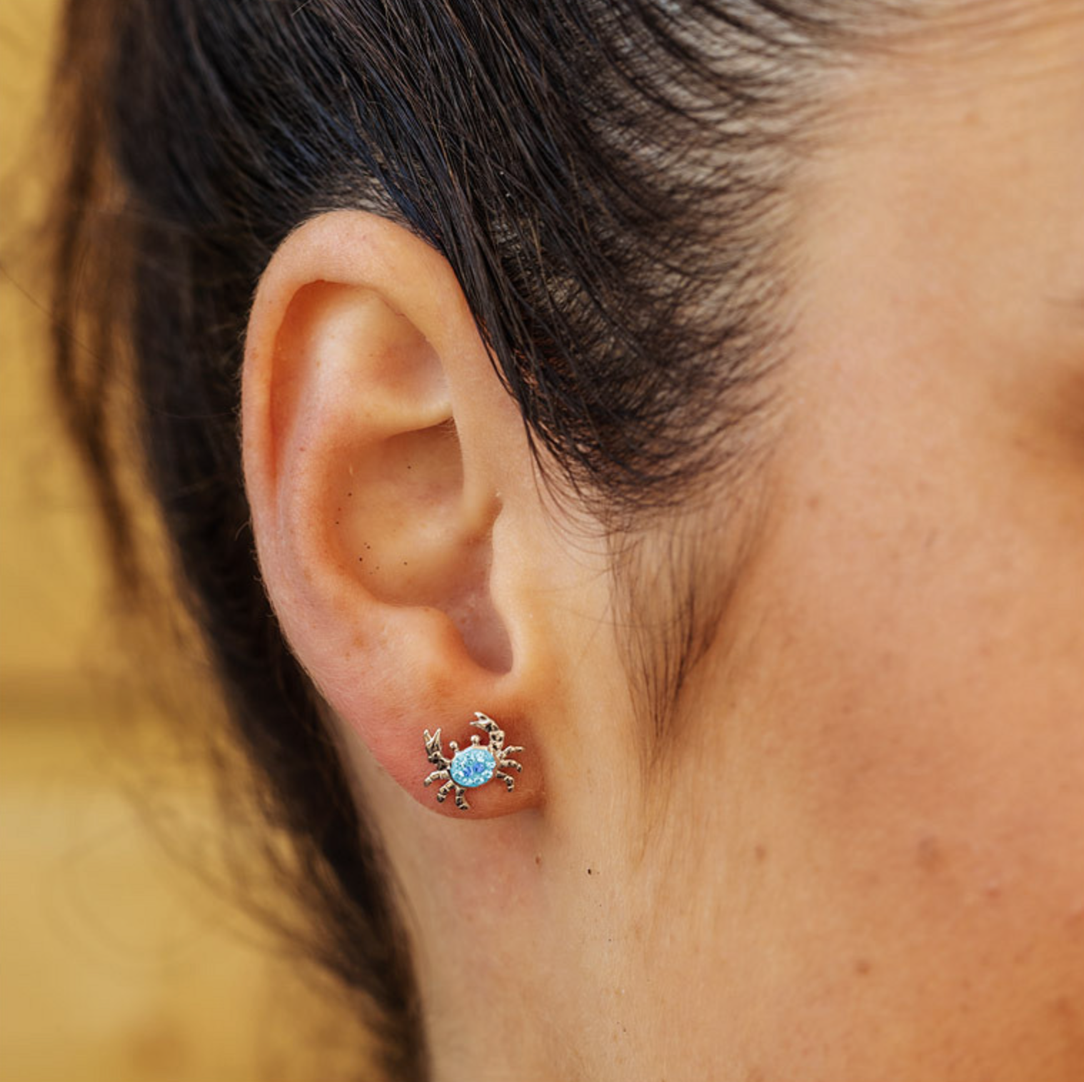 Ocean SS Blue SW Crystal Stud Crab Earrings