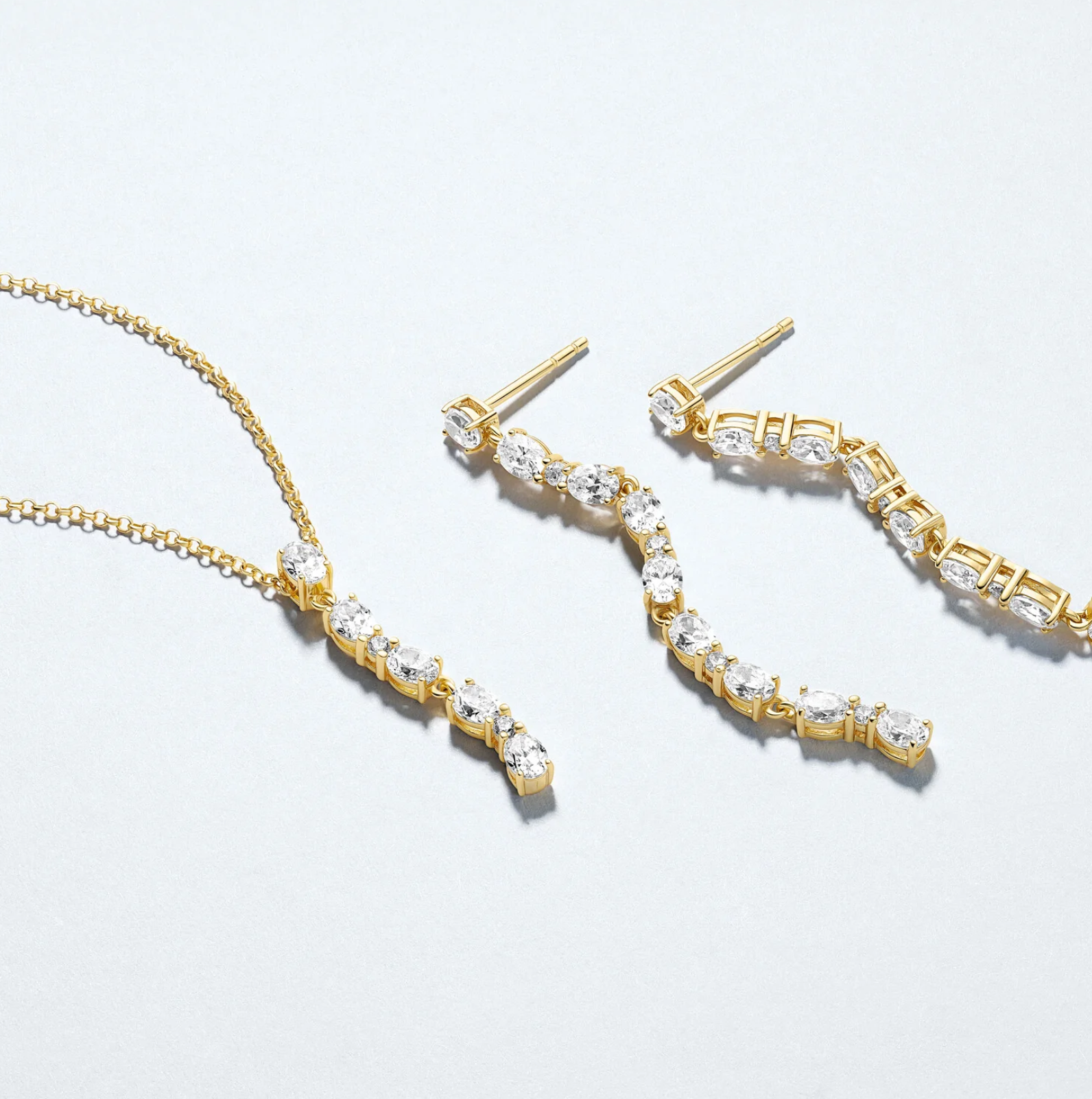 Gold Ellera Ovale Tredici Earrings