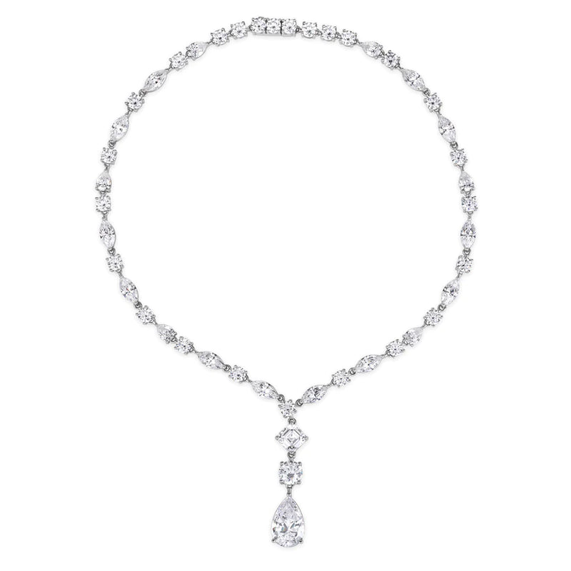 Elizabeth 32 Diamond White Necklace