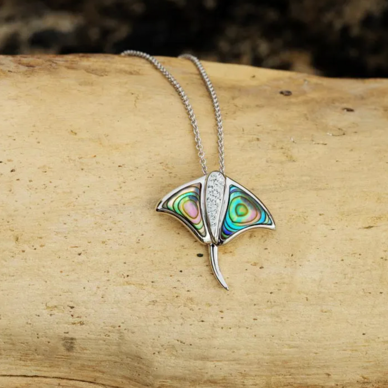 Ocean SS Ray Necklace with White Crystals and Abalone
